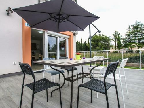 Funtana Two-bedroom Apartment 1