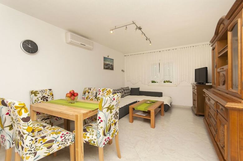 Apartments Kaja