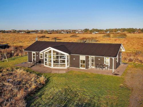 Four-bedroom Holiday Home In L�kken 17