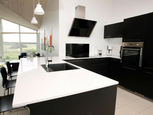 Four-bedroom Holiday Home In L�kken 17