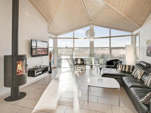 Four-bedroom Holiday Home In L�kken 17