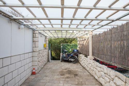 Sea View Apartment Frano