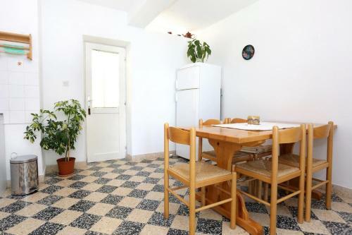 Apartment Lumbarda 9480a