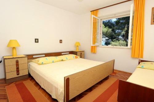 Apartment Lumbarda 9480a