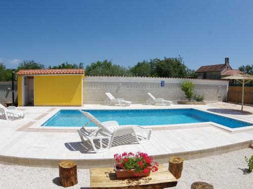 Holiday Home Oliva 2