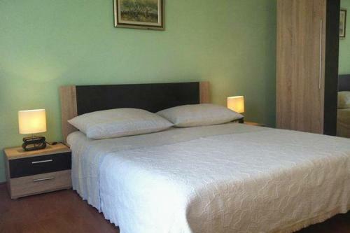 Apartment Slatine 2039c