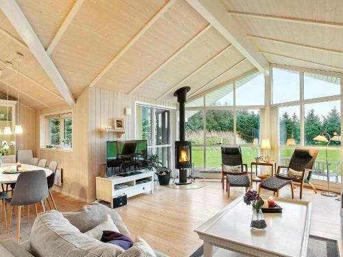 Four-bedroom Holiday Home In L�kken 10