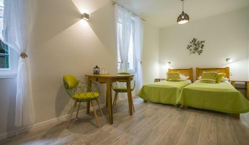 Hostal Julije Rooms