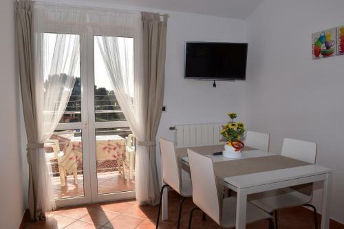 Hostal Rooms And Apartments Robert
