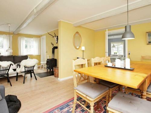 One-bedroom Holiday Home In Tranek�r