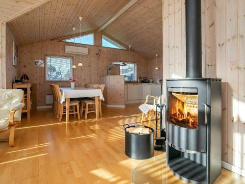 Three-bedroom Holiday Home In Hj�rring 10
