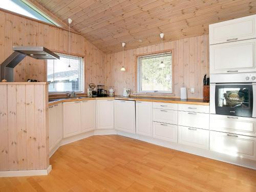 Three-bedroom Holiday Home In Hj�rring 10