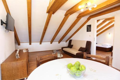Holiday Home Kanica 10367