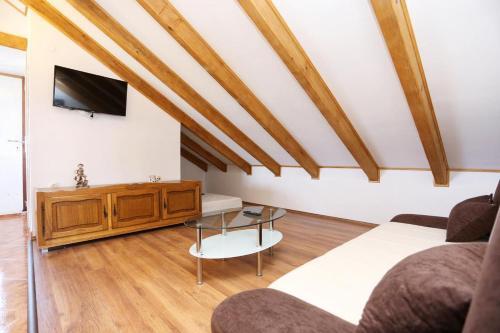 Holiday Home Kanica 10367