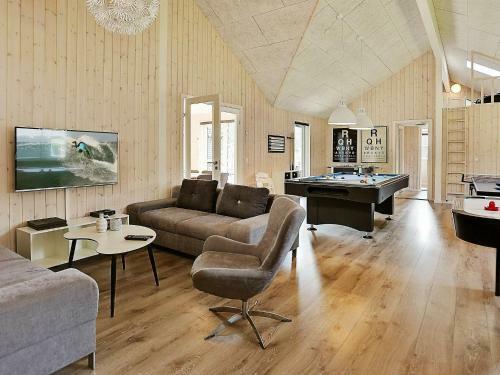 Eight-bedroom Holiday Home In Frederiksv�rk