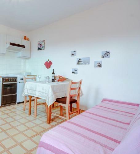 Apartment Vrboska 4025c