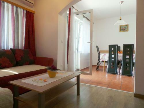 Jadranovo Apartment 5