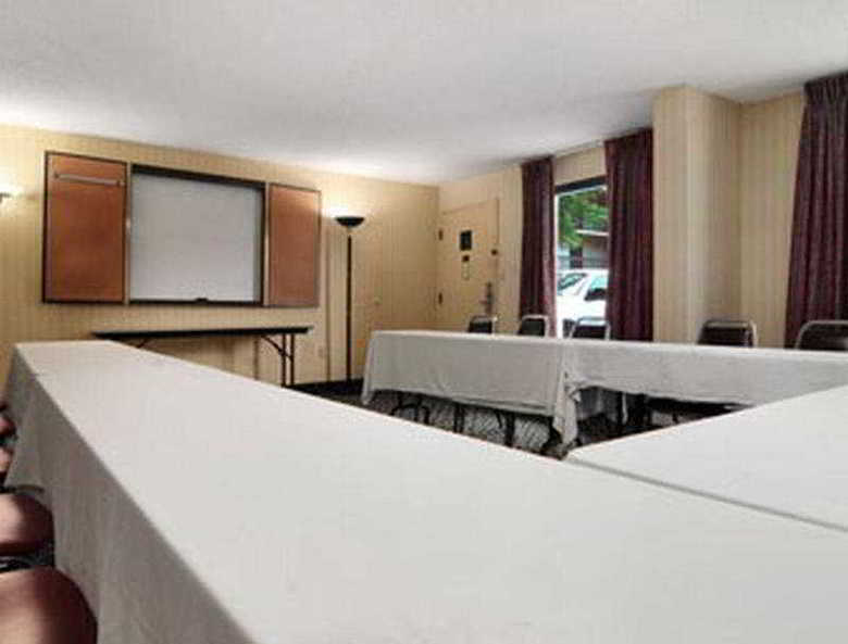 Hotel Baymont Inn & Suites