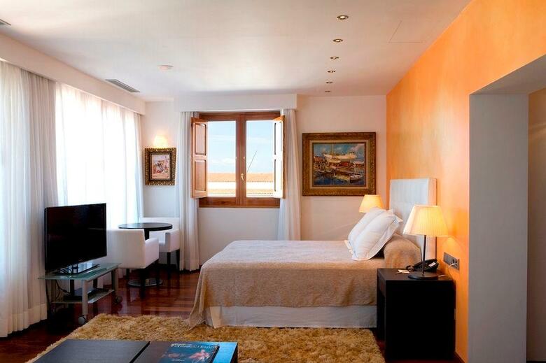 Hotel Mirador De Dalt Vila