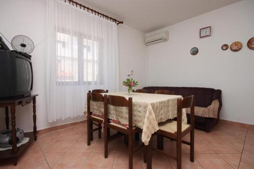 Apartment Stara Novalja 6340b