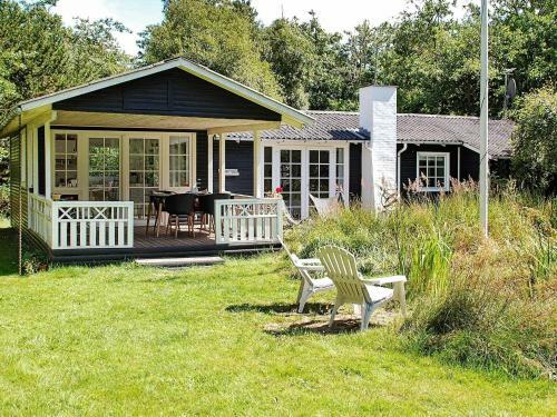 Three-bedroom Holiday Home In Jerup 2