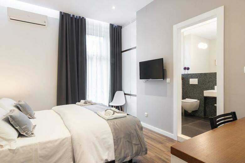 Hostal Prima Luxury Rooms