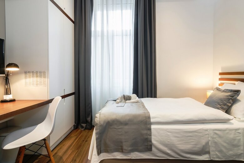 Hostal Prima Luxury Rooms