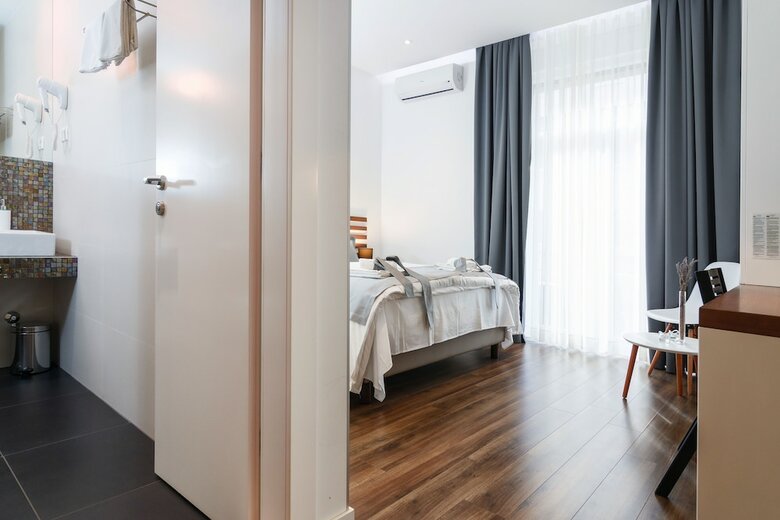 Hostal Prima Luxury Rooms