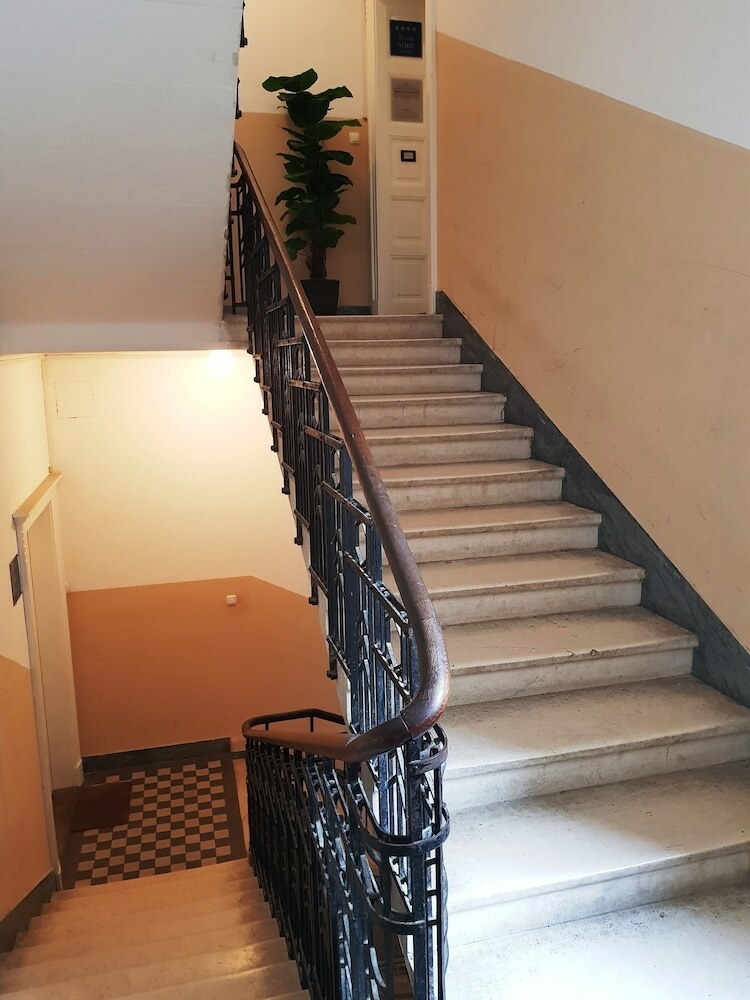 Hostal Prima Luxury Rooms