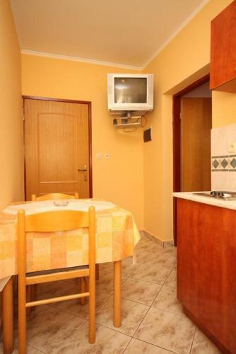 Apartment Stara Novalja 6469b