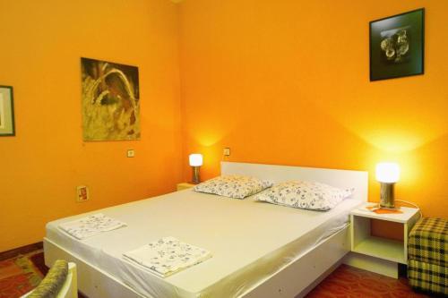Apartments And Rooms With Parking Space Makarska - 6644