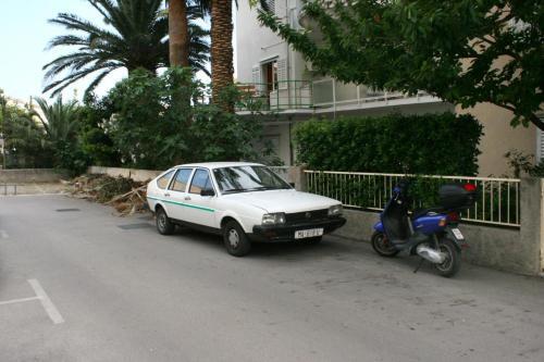 Apartments And Rooms With Parking Space Makarska - 6644