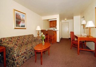 Hotel Quality Inn & Suites