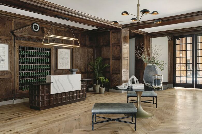 Clarion Hotel Morgan