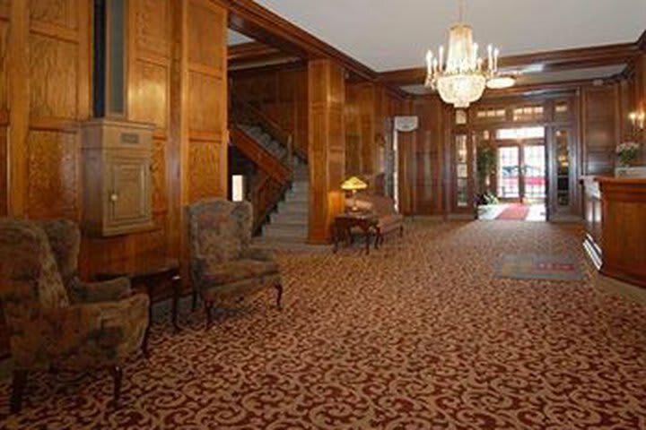 Clarion Hotel Morgan
