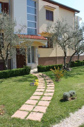 Apartments By The Sea Sukosan (zadar) - 6120