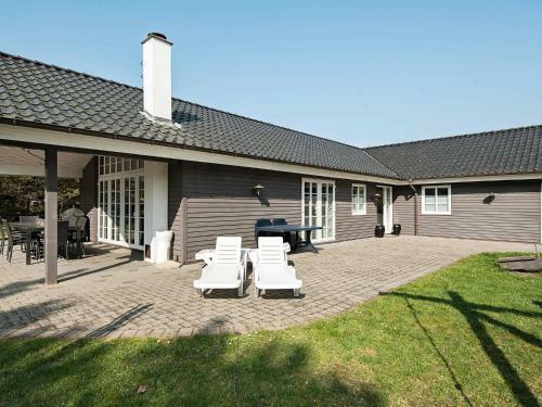 Five-bedroom Holiday Home In R�m� 2
