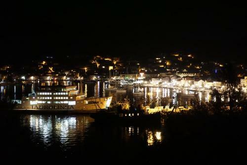 Apartments Vela Luka
