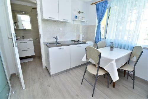Hostal Guesthouse Kanjuo