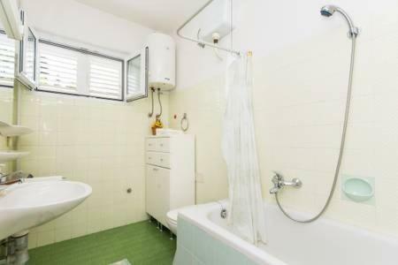 Hostal Guesthouse Kanjuo