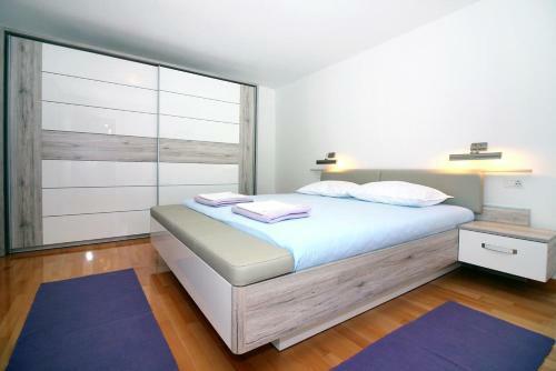 Apartment Tisno 5106a
