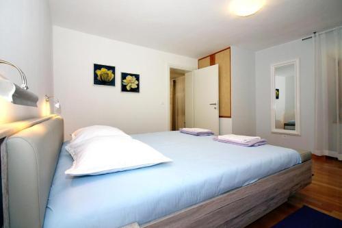 Apartment Tisno 5106a
