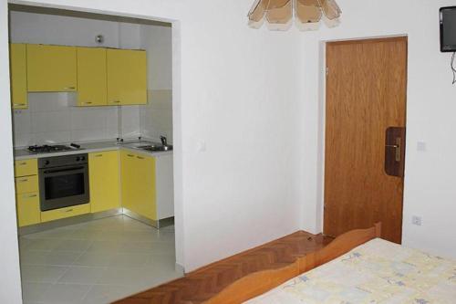 Apartments With A Parking Space Baska Voda (makarska) - 6827