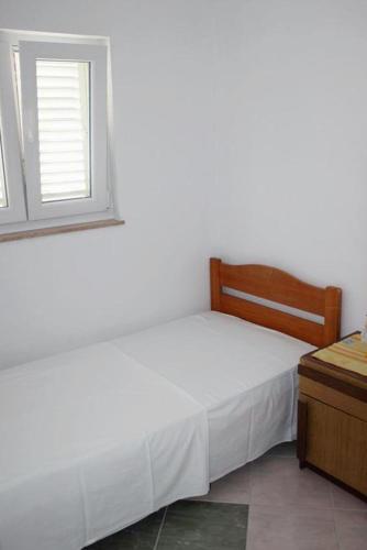 Apartments With A Parking Space Baska Voda (makarska) - 6827