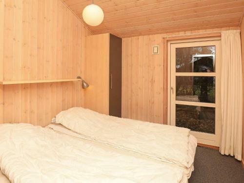 Five-bedroom Holiday Home In �lb�k 2