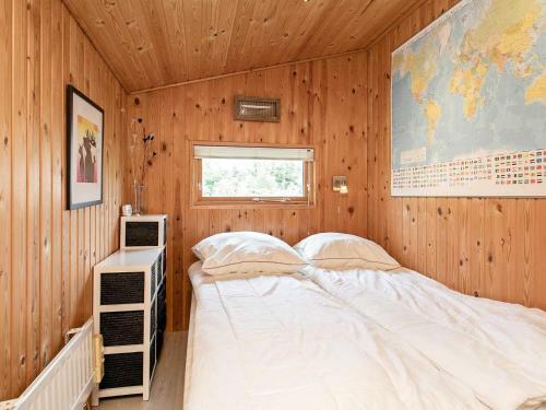 Cozy Cottage In L Kken With Large Garden