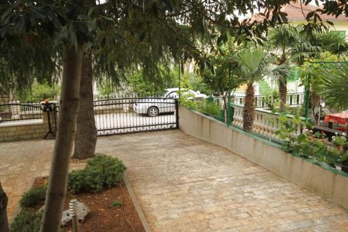 Apartments With A Parking Space Vodice - 6321