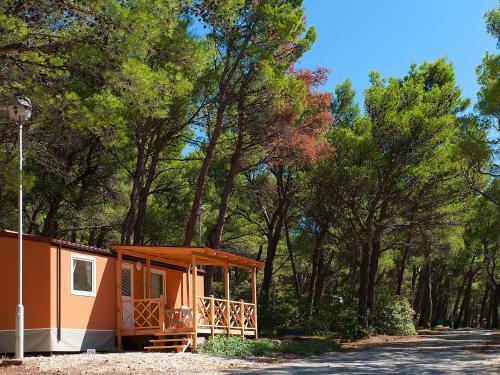 Apartamento Holiday Home Camping Ba�ko Polje.1