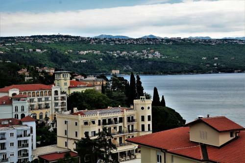 Apartment Zdenka - 100 M From The Beach