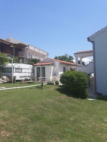 Apartment Lopar 5024a